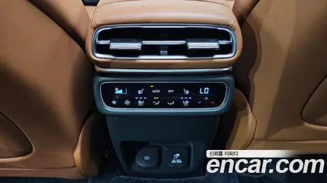 Genesis GV80 2023 — ფოტო 38/40