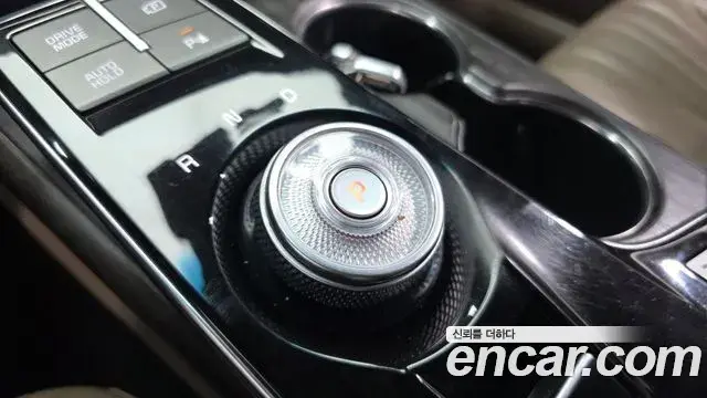 Kia K8 2022 — Photo 11/35