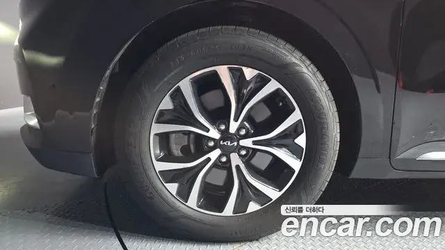 Kia Carnival 2022 — Photo 5/20