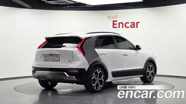 Kia Niro 2022 — Şəkil 8/31