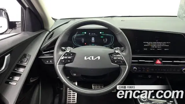 Kia Niro 2022 — Şəkil 30/31
