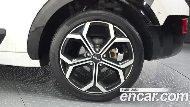 Kia Niro 2022 — Şəkil 16/31