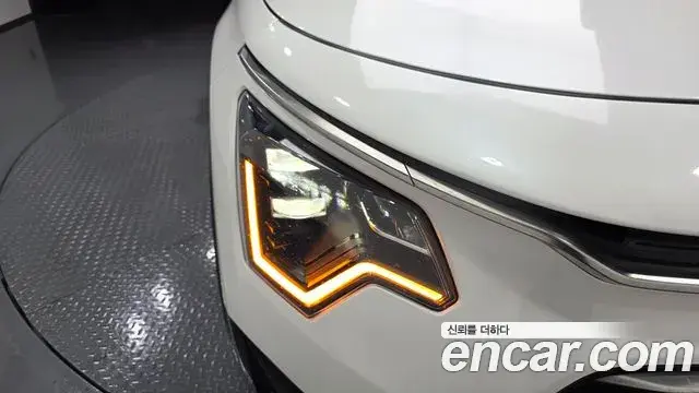 Kia Niro 2022 — Şəkil 10/31