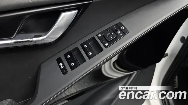Kia Niro 2022 — Şəkil 21/31