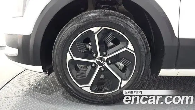 Kia Niro 2022 — Photo 17/28