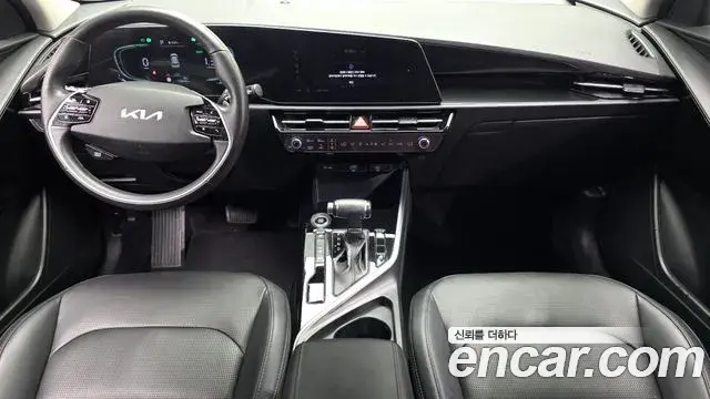 Kia Niro 2022 — Photo 18/28