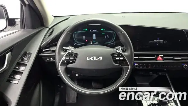 Kia Niro 2022 — Photo 20/28