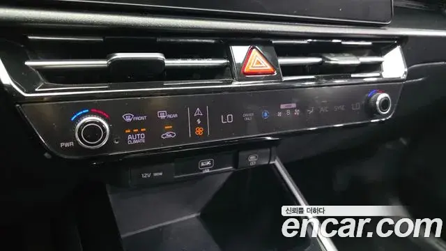 Kia Niro 2022 — Photo 26/28