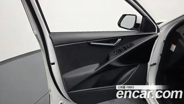 Kia Niro 2022 — Photo 7/28