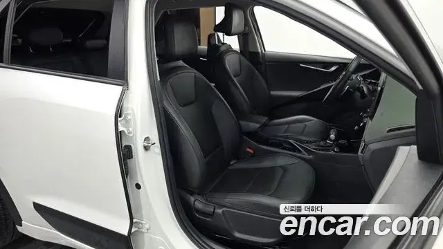 Kia Niro 2022 — Photo 13/28