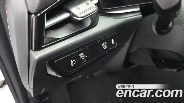 Kia Niro 2022 — Photo 16/28
