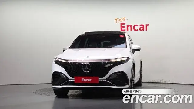 Mercedes-Benz EQS SUV 2023 — Şəkil 16/36