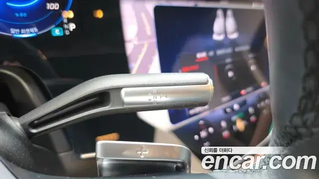 Mercedes-Benz EQS SUV 2023 — Şəkil 31/36