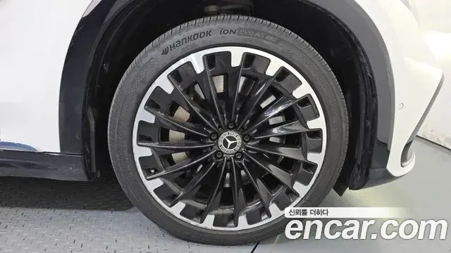 Mercedes-Benz EQS SUV 2023 — Şəkil 18/36