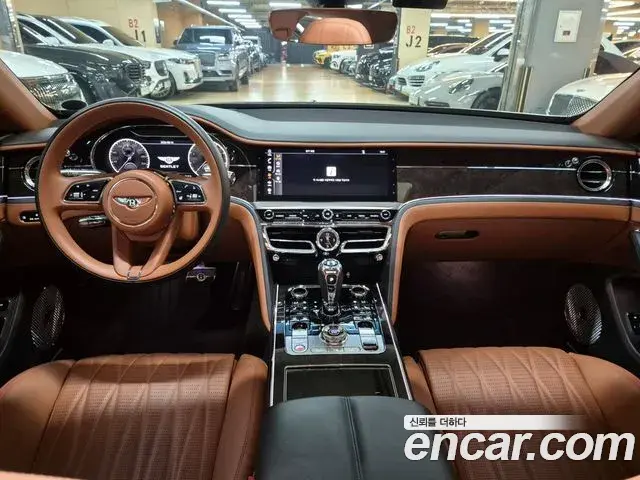 Bentley Flying Spur 2022 — ფოტო 15/20