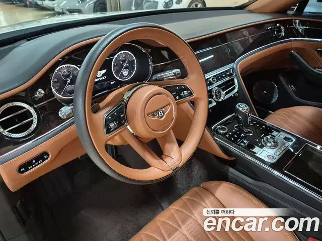 Bentley Flying Spur 2022 — ფოტო 4/20