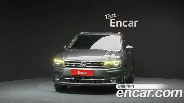 Volkswagen Tiguan 2020 — Photo 18/34
