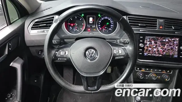 Volkswagen Tiguan 2020 — Photo 3/34