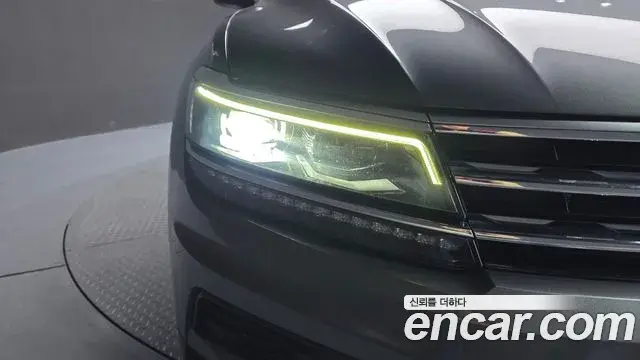 Volkswagen Tiguan 2020 — Photo 4/34