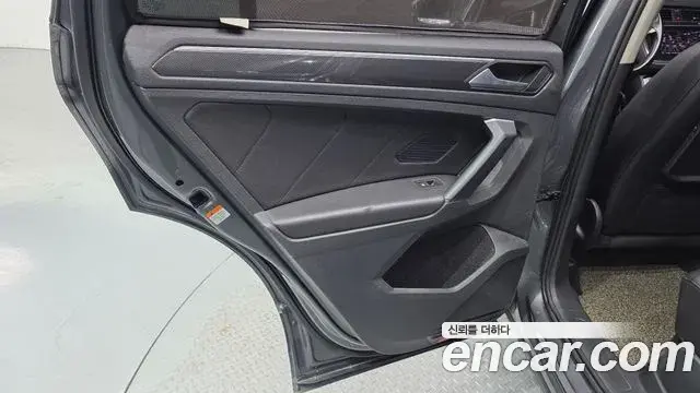 Volkswagen Tiguan 2020 — Photo 16/34