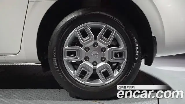 Hyundai Staria 2021 — ფოტო 14/30
