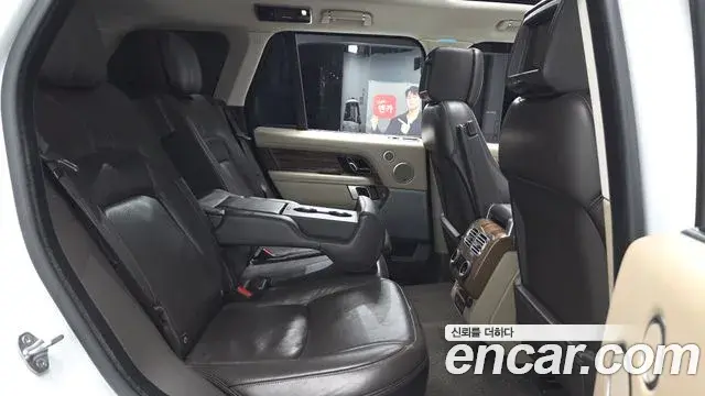 Land Rover Range Rover 2018 — Şəkil 12/35