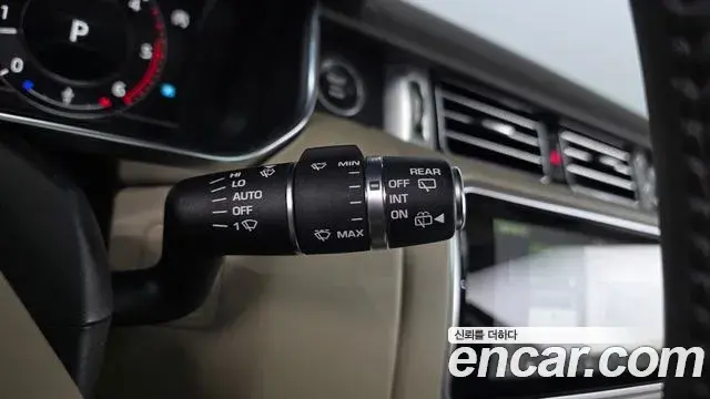 Land Rover Range Rover 2018 — Şəkil 16/35