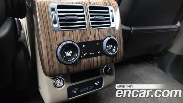 Land Rover Range Rover 2018 — Şəkil 27/35