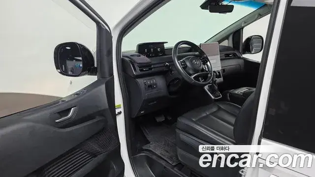 Hyundai Staria 2022 — Фото 10/20