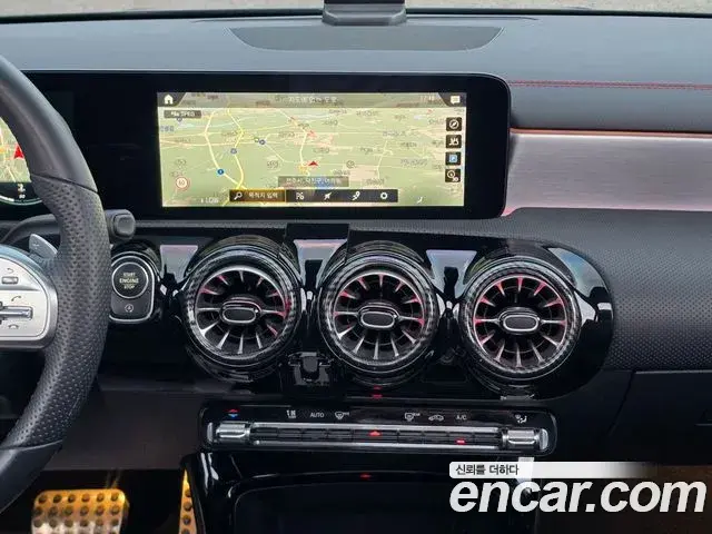 Mercedes-Benz CLA-Class 2021 — Фото 14/20