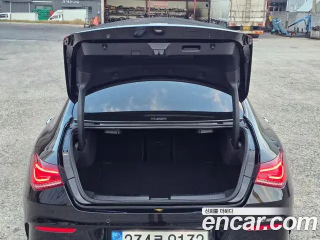 Mercedes-Benz CLA-Class 2021 — Фото 19/20