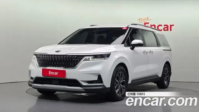 Kia Carnival 2021 — Фото 1/20