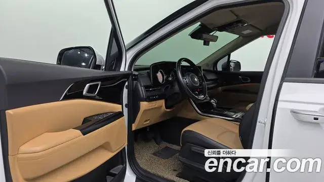 Kia Carnival 2021 — Фото 10/20