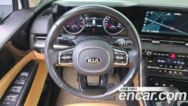 Kia Carnival 2021 — Фото 13/20