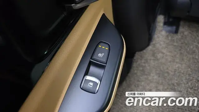 Kia Carnival 2021 — Фото 17/20
