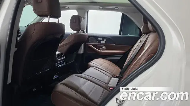 Mercedes-Benz GLE-Class 2024 — Şəkil 24/36