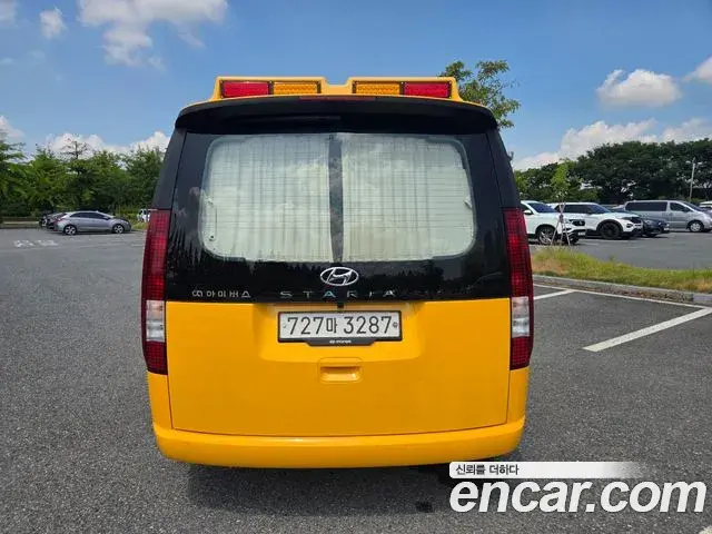 Hyundai Staria 2022 — Фото 3/20