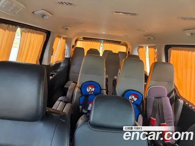 Hyundai Staria 2022 — Фото 9/20