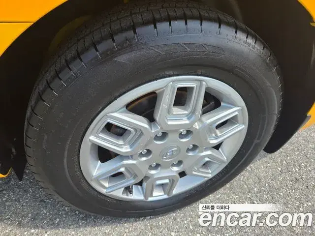 Hyundai Staria 2022 — Фото 19/20