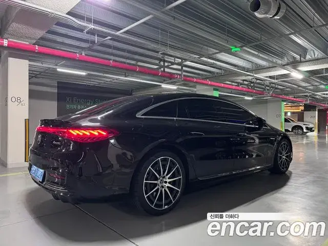 Mercedes-Benz EQS 2023 — Photo 1/17
