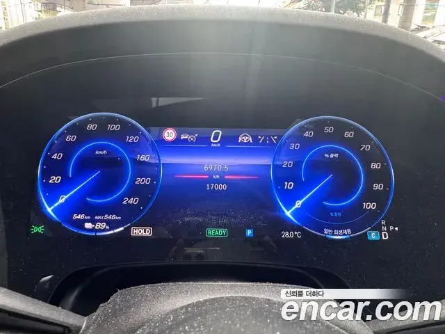 Mercedes-Benz EQS 2023 — Photo 8/17