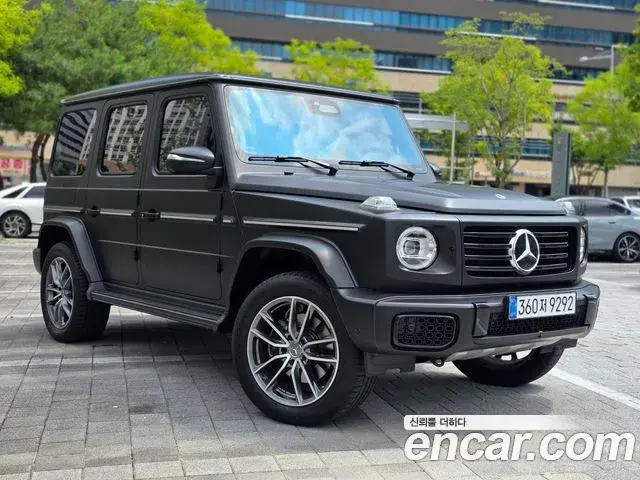Mercedes-Benz G-Class 2025 — Photo 8/14