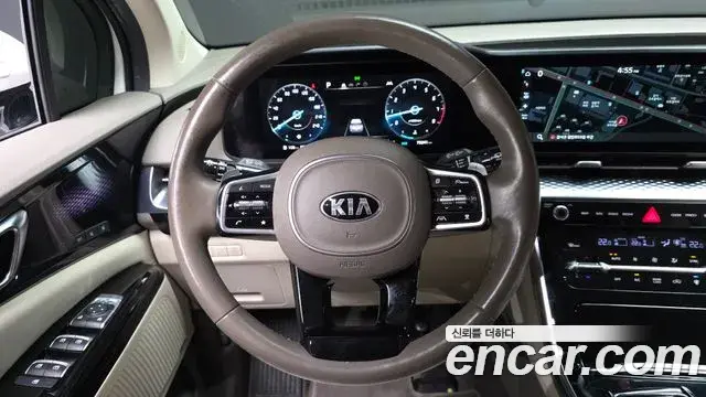 Kia Carnival 2021 — Фото 13/20