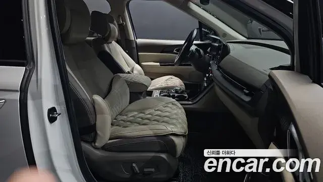 Kia Carnival 2021 — Şəkil 21/34