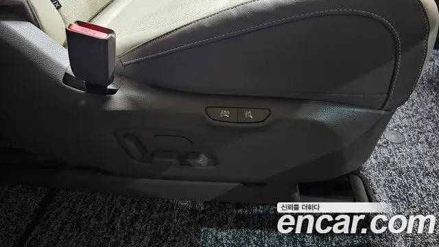 Kia Carnival 2021 — Şəkil 24/34