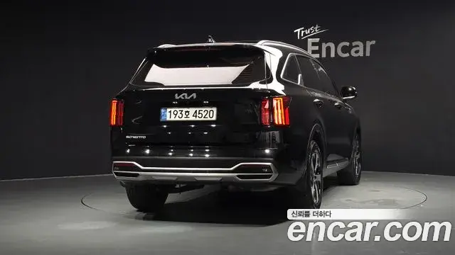 Kia Sorento 2022 — Фото 4/20