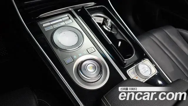 Genesis GV80 2022 — Фото 9/20