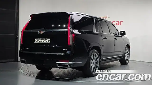 Cadillac Escalade 2022 — Photo 9/20