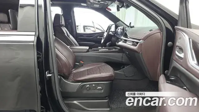 Cadillac Escalade 2022 — Photo 8/20