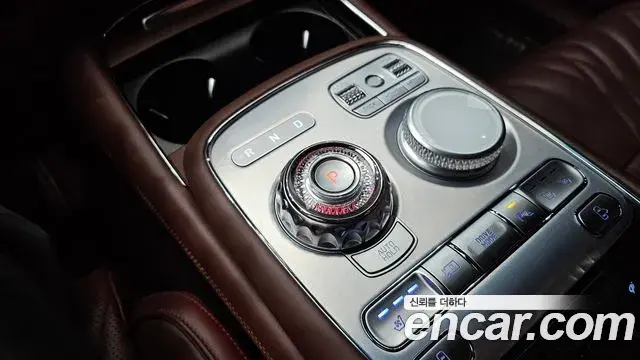 Genesis G90 2023 — Фото 9/20